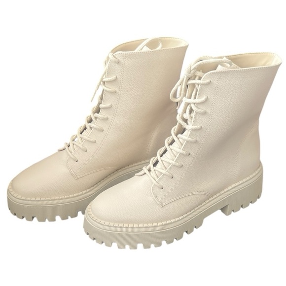 Arezzo  Maya Lace-Up Lug Boots 
Size 9.5 NEW! - Picture 3 of 17